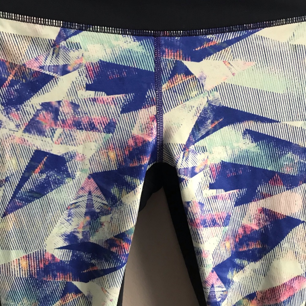 Athleta Luminous Powder Peak Leggings - Picture 3 of 8